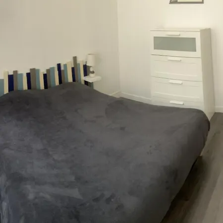 Semesterbostad Maison 100 M2 Plein Pied Pour 6 Personnes 300 M De La Chaucre