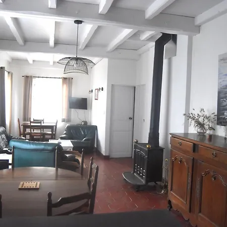 Maison 100 M2 Plein Pied Pour 6 Personnes 300 M De La