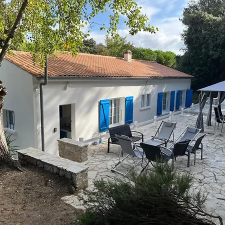 Hébergement de vacances Maison 100 M2 Plein Pied Pour 6 Personnes 300 M De La