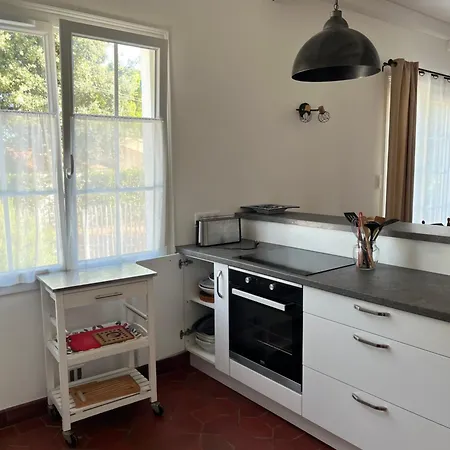 Maison 100 M2 Plein Pied Pour 6 Personnes 300 M De La Hébergement de vacances *