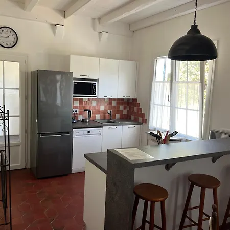Maison 100 M2 Plein Pied Pour 6 Personnes 300 M De La Hébergement de vacances *